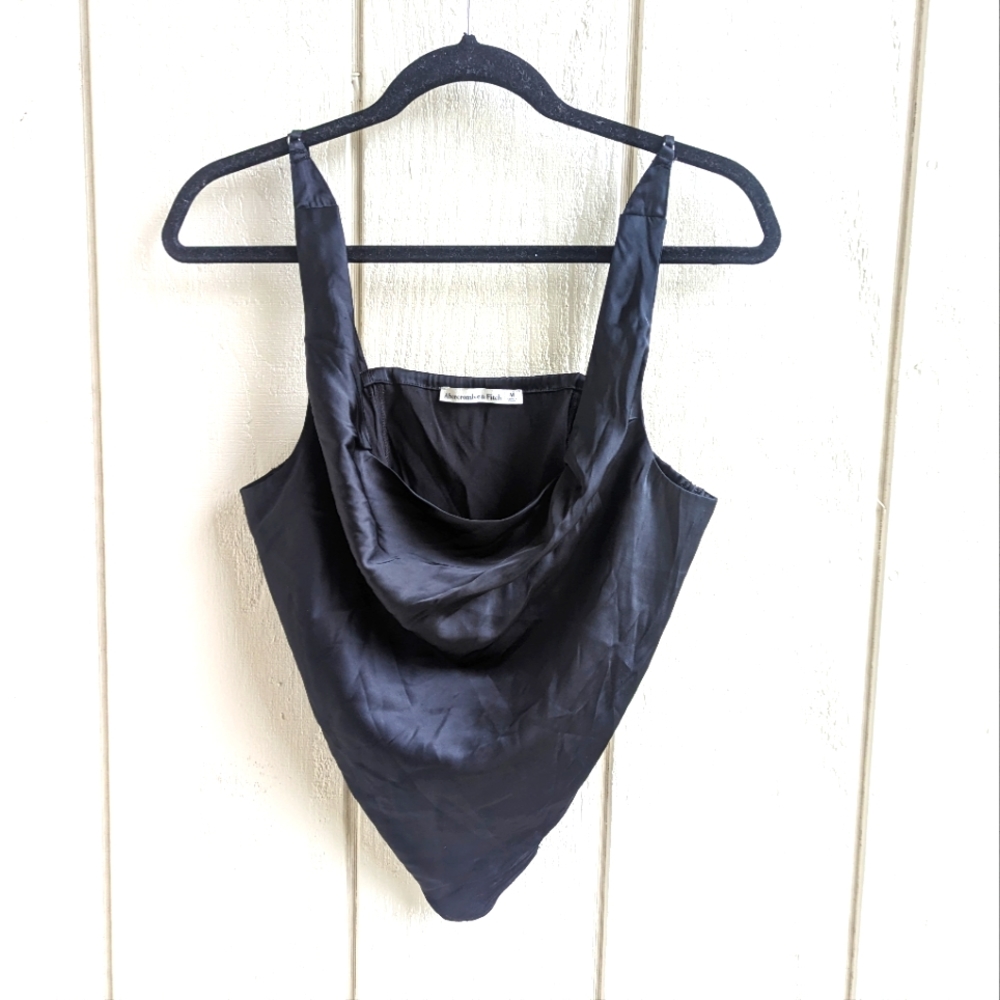 Abercrombie & Fitch Bandana Triangle Crop Tank Top Medium